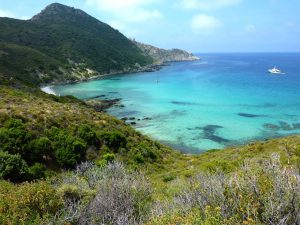 baie- de-l-acciolu-agriates-ile-rousse